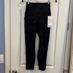 BNWT Lululemon Align Camo High Rise Tight 25” with pockets size 6